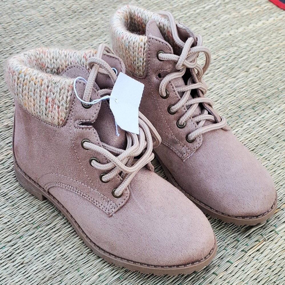 American Eagle boots 11c NWT